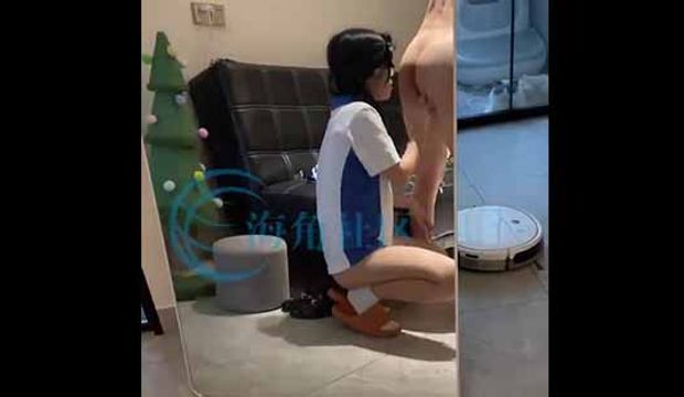 海角社区.爆操校服萝莉演绎父女乱伦 高清