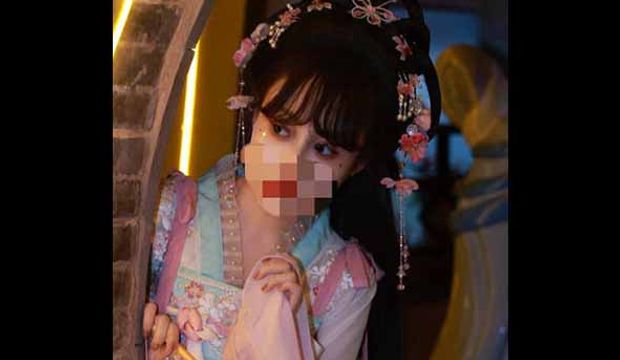 海角社区,亲妹妹穿着汉服的样子让我鸡巴梆硬 高清