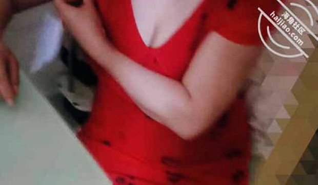 海角社区,夜晚享受老妈带给大儿子的星级服务 高清