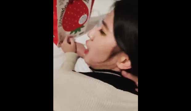 无套后入内射蜜桃臀美女,叫声销魂