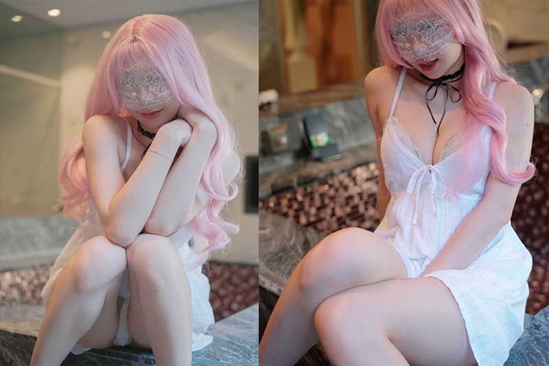 爹咪Demifairytw穿着裸露女仆装帮忙打扫浴室，最后连主人的内裤都清干净了