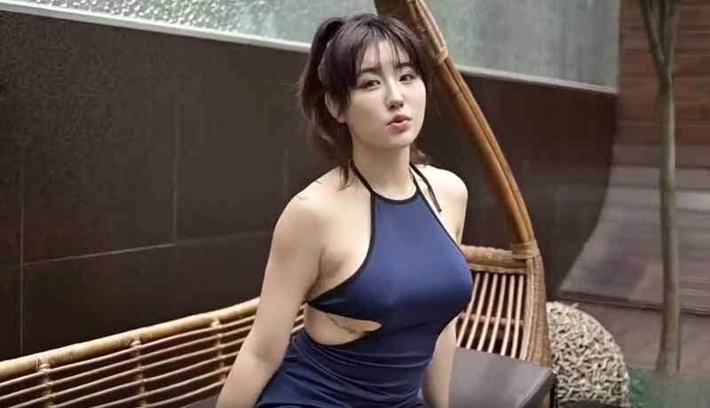 情欲按摩甜美正妹，只要用对筋膜枪也能让女神欲仙欲死，费爵娜